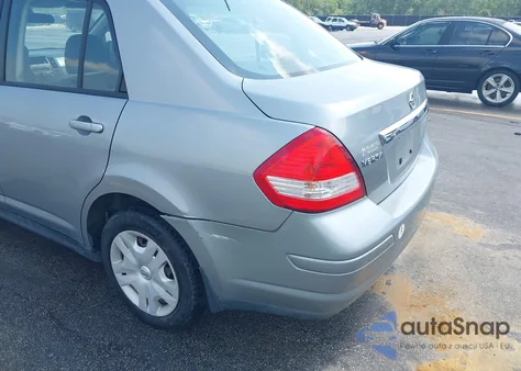 2011 Nissan Versa 1.8S z USA, uszkodzony, nr VIN 3N1BC1AP6BL391682
